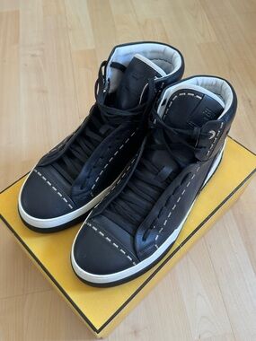 Fendi Men's studded Black High-Top Leather Sneakers